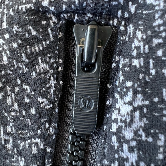 Lululemon Define Jacket Style W4ADRS Luon Suited Jacquard Black White Size 6 GUC - Picture 9 of 12